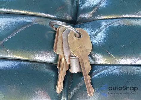 1981 Cadillac Deville z USA, uszkodzony, nr VIN 1G6AD4790B9105157